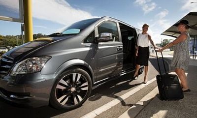 Athens City and Airport Private Transfer from Corinth or Loutraki