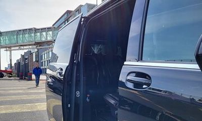 Private Minivan Transfer Service Ijmuiden