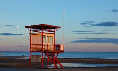 Enchanting Pärnu: A Journey Through Time & Tides