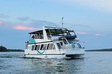 2-Hour 1000 Islands Dinner Cruise