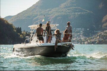Private 1-hour boat tour on Lake Como