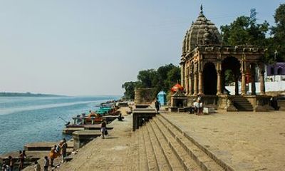 Mandu & Maheshwar Private Day Tour from Indore with Entrances