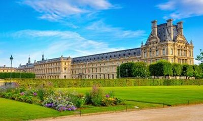 Paris to Palace of Versailles Fast Track Tour with Transport