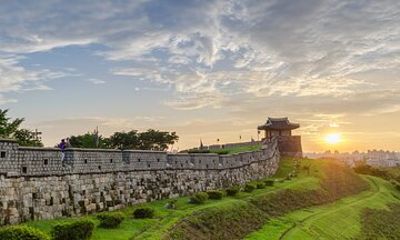 Private Suwon Heritage Tour: Folk Village & Hwaseong Fortress