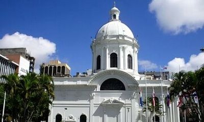 Asuncion Highlights Walking Tour with a Guide