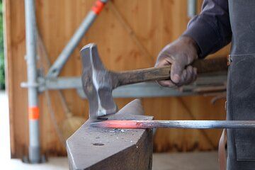 Saint-Denis: Blacksmithing, stone cutting, cathedral builders