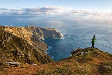 Sliabh Liag Cliffs and Glencolmcille Tour