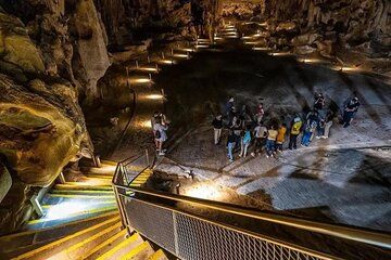 Oudtshoorn Cango Caves and Ostrich Experience with Lunch