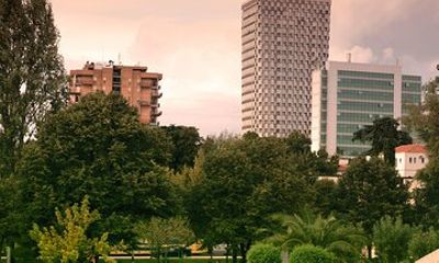 Pristina Private Transfer to Tirana with Tour of Prizren