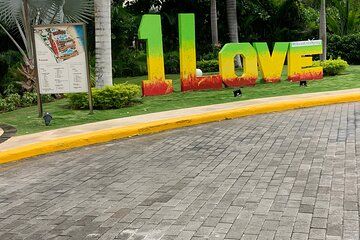 Private Airport Transfer to or from Ocean Coral Spring Resort