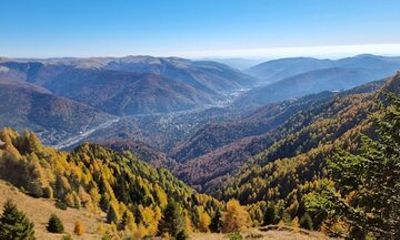 Gorges, Caves and Mountains Private Tour with Archery Experience