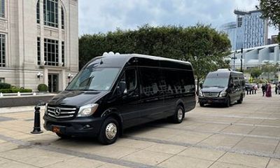 Private Chattanooga Airport Transfer for 7 to 13 Passengers