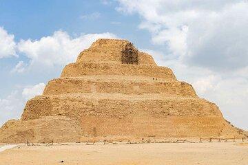 New Saqqara Tombs Tour with Lunch at Farm
