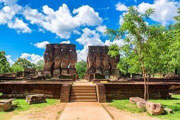 Polonnaruwa Ancient City Private Day Tour (Hidden Gems)
