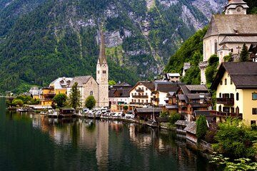 Private Full Day Guided Tour To Hallstatt and Salzburg