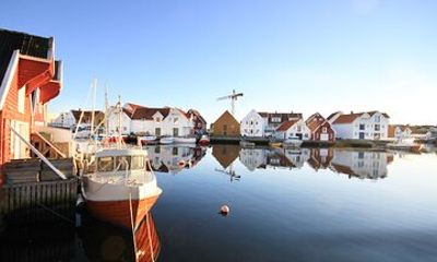 Small Group: Highlights and History of Haugesund and Karmoy