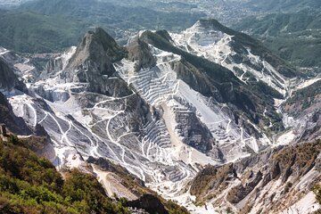 Private Tour to Carrara Marble Quarries and Lucca from port