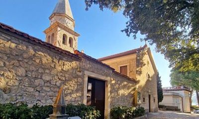 Guided city tour in Opatija