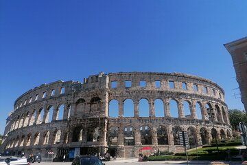 Istria in One Day Private Tour with Wine and Oil Tasting