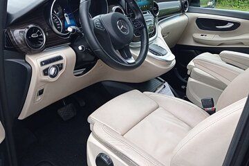 Private Luxury transfer Milan center to/from train metro station