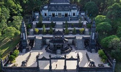 Hai Van Pass And Hue City Tour