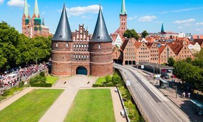 Explore Lübeck in 60 Minutes with a Local