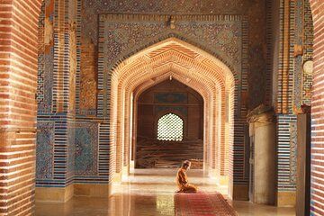 Full Day Karachi to Thatta Unesco Sites Tour