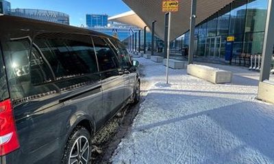 Helsinki Airport Transportation in Private Car