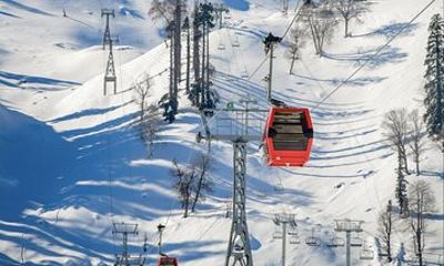 Gulmarg Day Trip in Kashmir from Srinagar with Pvt Car & Guide