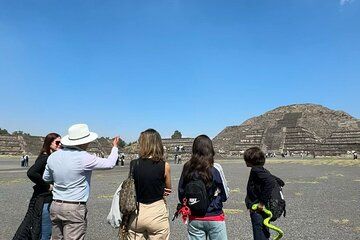Teotihuacan: Early Route Through the City of Gods
