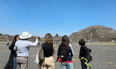 Teotihuacan: Early Route Through the City of Gods