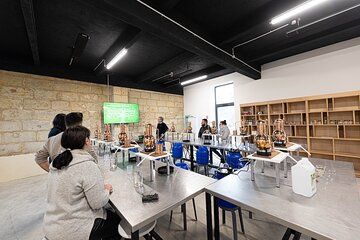 Initiation Workshop to the Distillation of Gin near Saumur