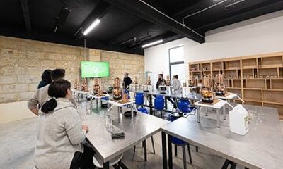 Initiation Workshop to the Distillation of Gin near Saumur