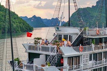 From Hanoi: Oasis Bay 2D1N Cruise – Party & Explore Halong Bay