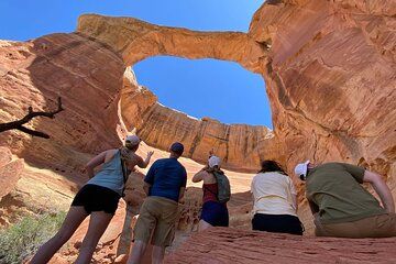Rattlesnake Arches Guided Hike