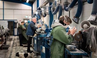 Crystal Cutting Demonstration