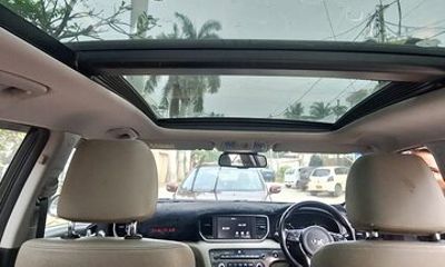 Karachi Airport Private Luxury Transport