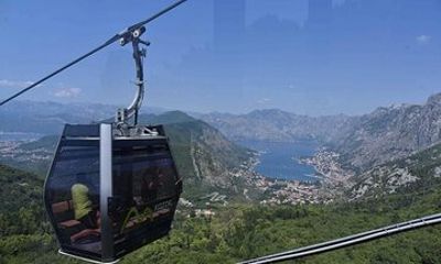 E Tuktuk Montenegrowaves Cable Car Transfer with Sightseeing