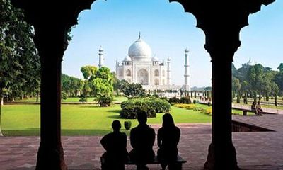 Local Agra TajMahal Tour With 5 Lunch and Guide