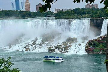 6 Day Toronto Montreal Quebec Niagara Falls Small Group Tour