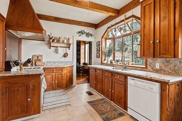 Authentic Cajun Cooking and Food Experience with a Local