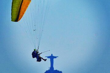 Tandem Paragliding Flight Experience in Niterói - RJ