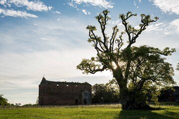 Jesuit Ruins & Carmelo Wineries: Private History and Wine Tour