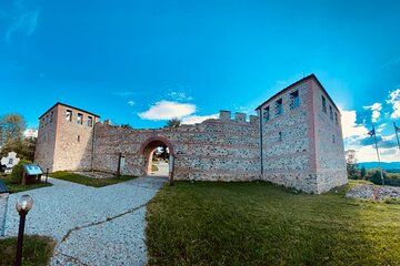 Day Trip to Tsari Mali Grad Fortress and Belchin SPA