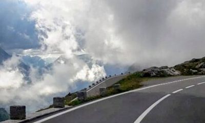 Andermatt to Interlaken or Bern One Way Sightseeing Tour Private