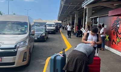 Ocean Coral Spring & Ocean Eden Bay: Private Airport Transfer