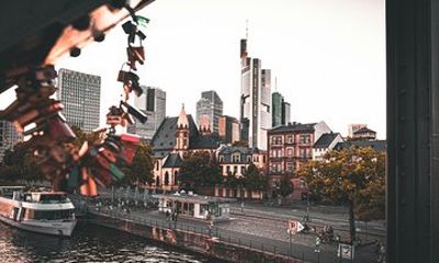 11 Hour Frankfurt Tour from Stuttgart and Free Photography