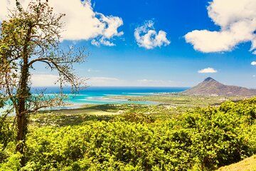 Private South west tour: Seven Colored Earth & Rhumerie chamarel