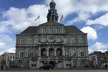 Maastricht Self Guided Walking Tour and Scavenger Hunt