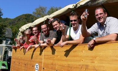 Boat and wagon ride from to Bernkastel